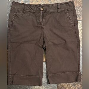 Ann Taylor Brown Signature Fit Shorts